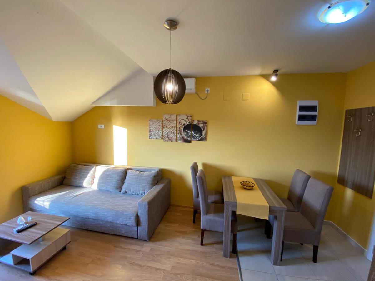 Apartmani Borova 2 Veliko Gradište Eksteriør bilde